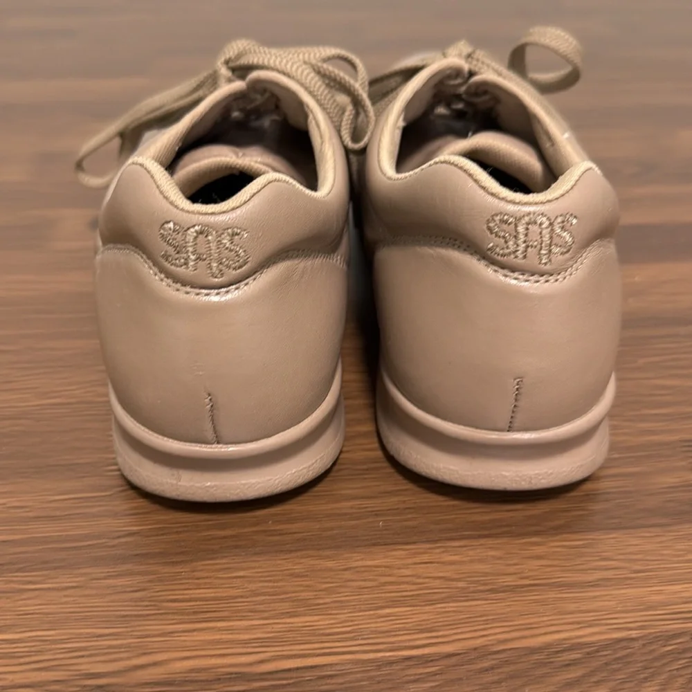 SAS‎ Shoes Womens Sz 10N Free Time Walking Comfort Sneakers Tripad Leather Beige